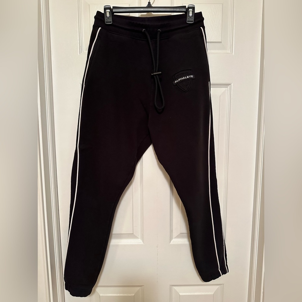 Men’s Alphalete Black Joggers